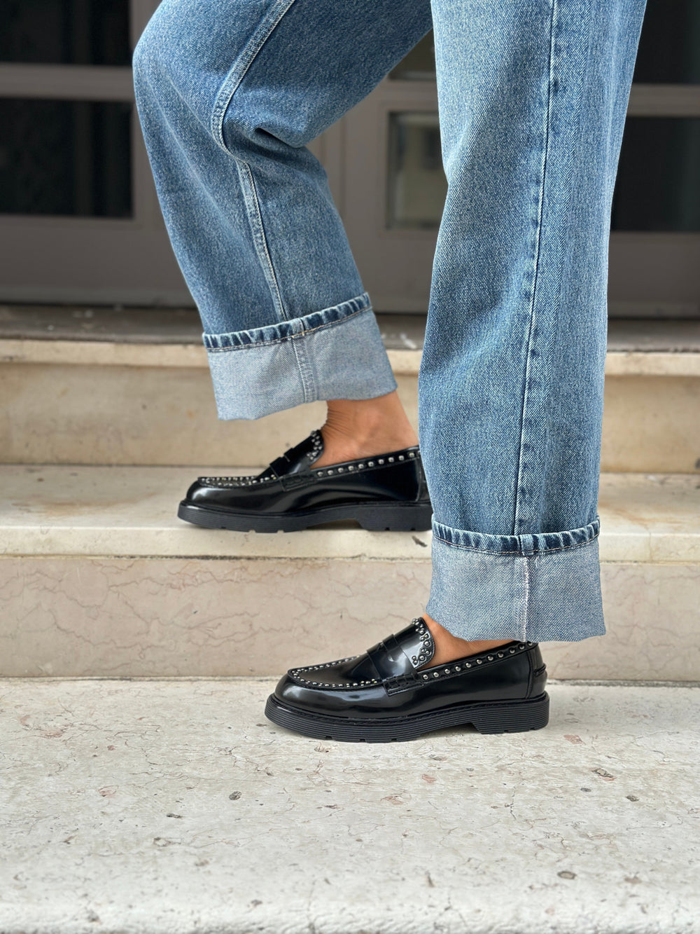 mocassins noir à clous pour femme 