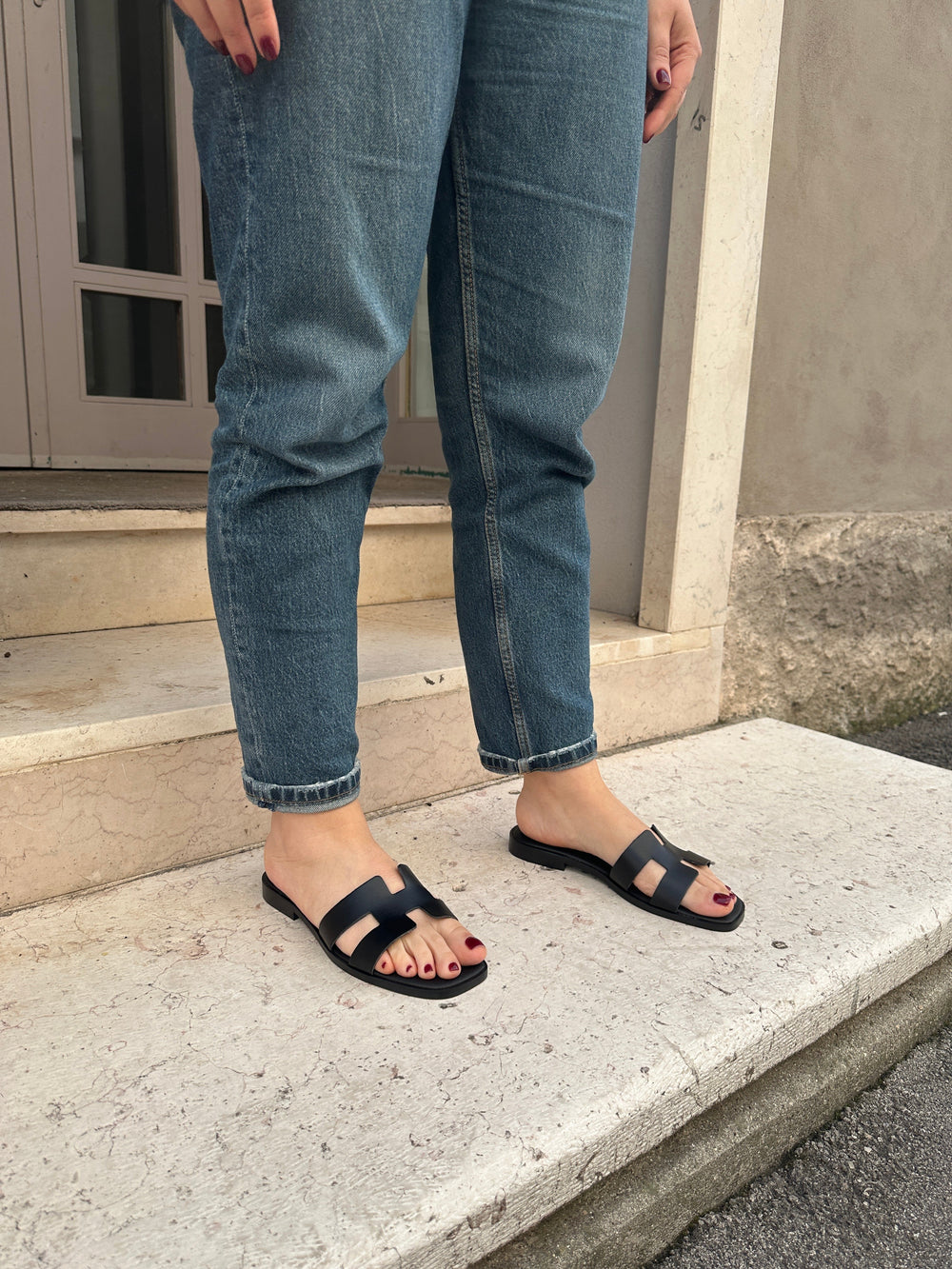 mules en cuir vegan noir