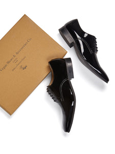 derbies noires vernies brillantes bout pointu