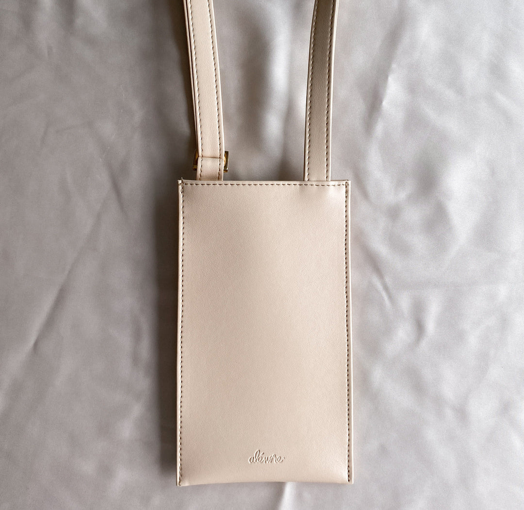 pochette de téléohone en cuir vegan