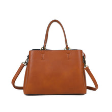 Charger l&#39;image dans la galerie, Vue face du sac à main  camel sécurisé Arsayo Passiflore