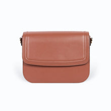 Charger l&#39;image dans la galerie, Sac Brigitte Couture en matière vegan, coloris camel classique