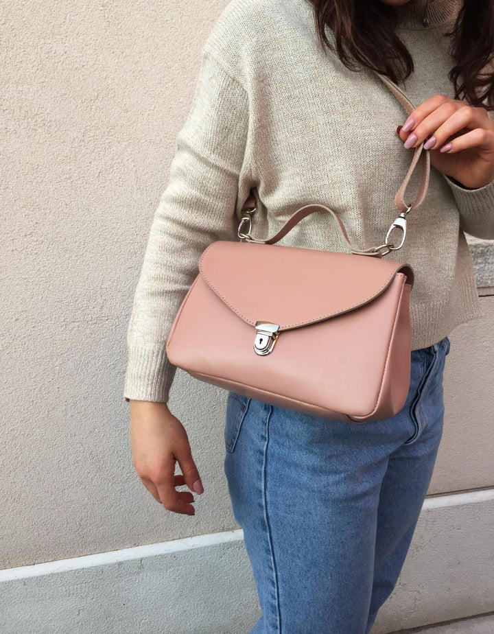 sac à main rose en cuir vegan de pomme