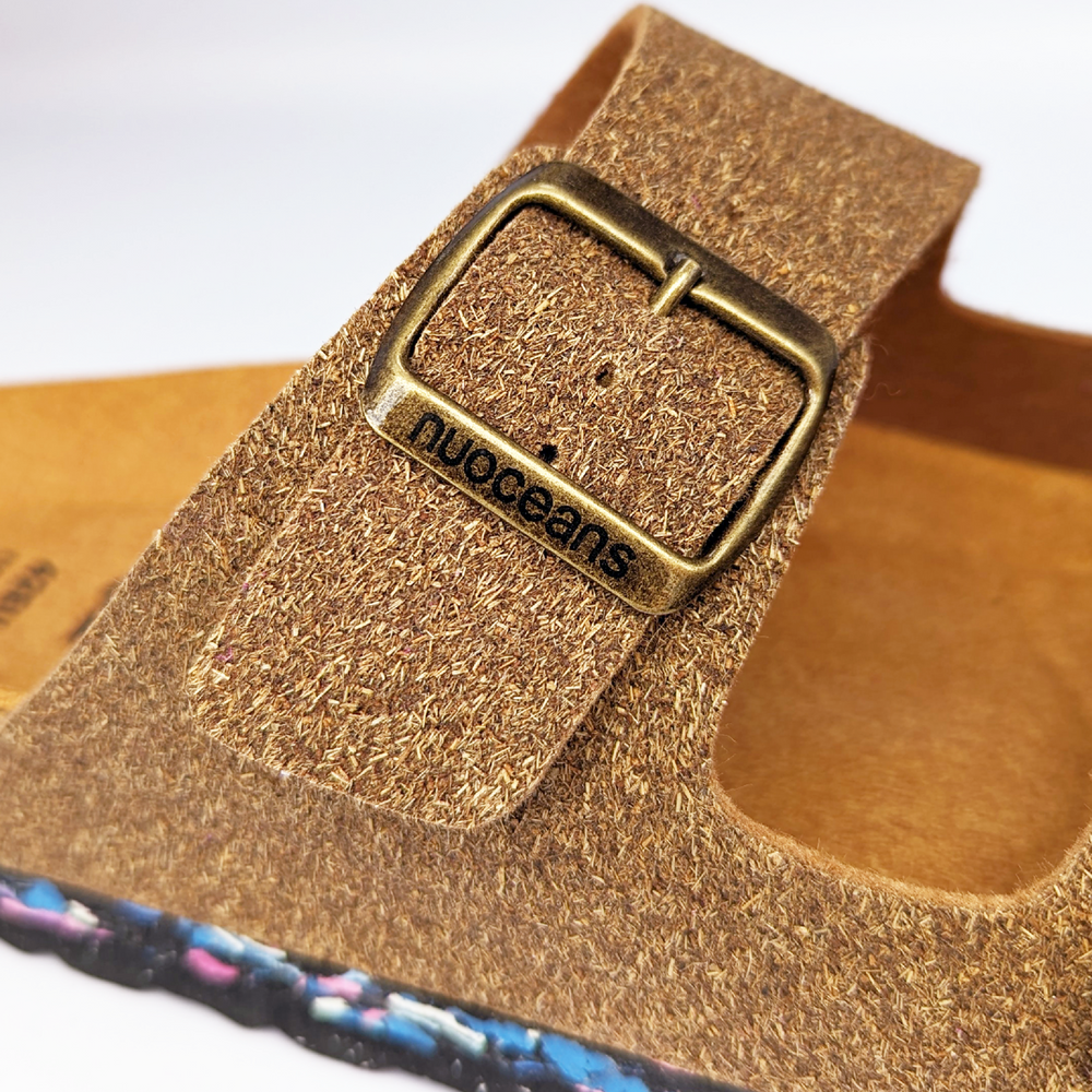 sandales en matières écologiques et recyclées marron