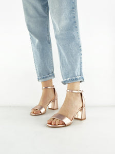 sandales à talon rose doré vegan