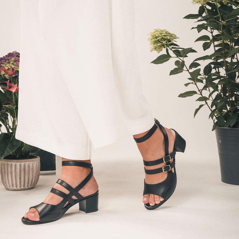 sandales à talons noires vegan