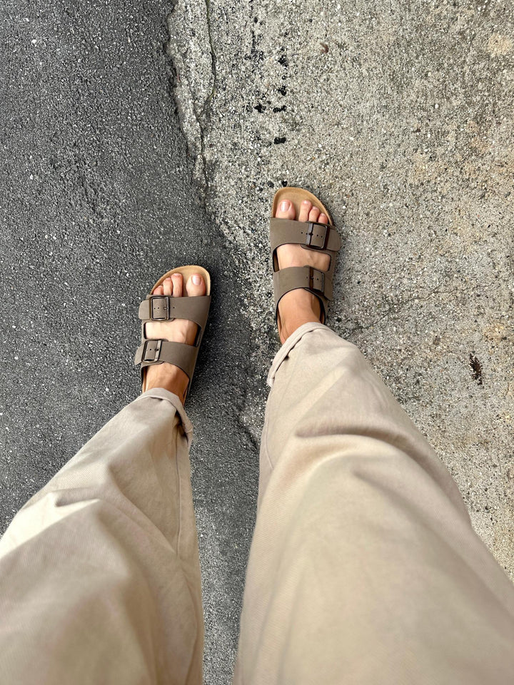 sandales marron tuype birkenstock