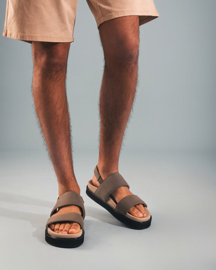 Sandales véganes à talon ouvert avec double bride et semelle matelassé