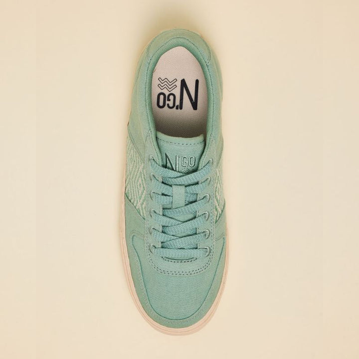 baskets vegan bleu turquoise avec  tissage ethnique marque N&