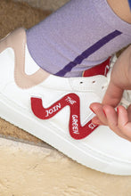 Charger l&#39;image dans la galerie, Straps personnalisées rouges pour baskets vegan 