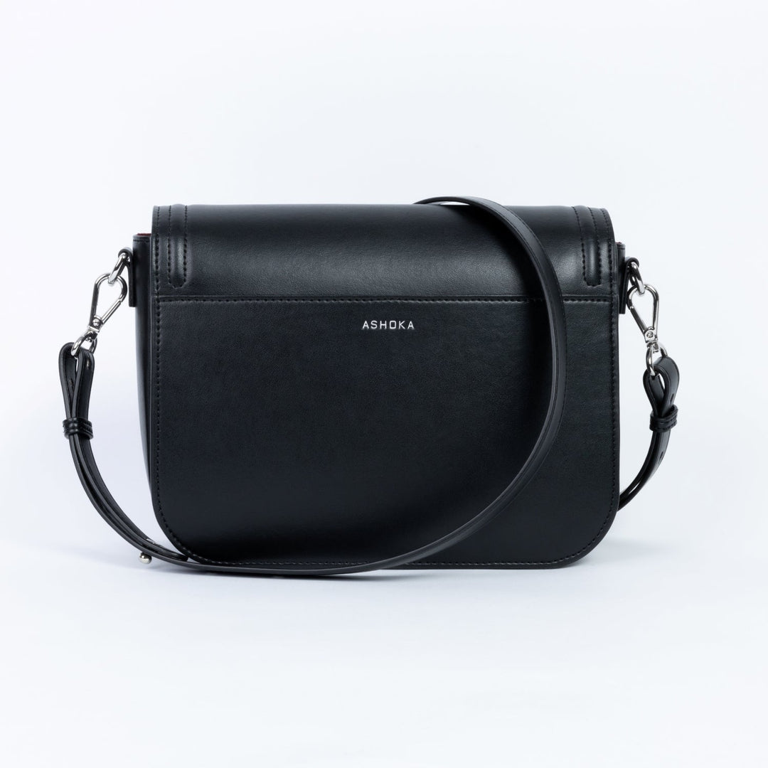 Sac à rabat vegan Brigitte Couture noir, style parisien