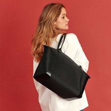 Charger l&#39;image dans la galerie, Sac vegan pour femme Apple Skin et Nylon recyclé noir Journey Kromatik, sans cuir, éthique, écoresponsable, écologique, recyclé et sans cruauté