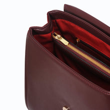 Load image into Gallery viewer, Sac à main vegan Paname Oxymore bordeaux - maroquinerie végane et éthique