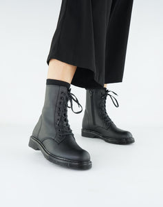 bottines noire à lacet en cuir vegan