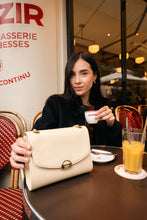 Load image into Gallery viewer, Sac Mini Paname Bambou Ashoka Paris, maroquinerie vegan durable, parfait pour un look chic parisien.