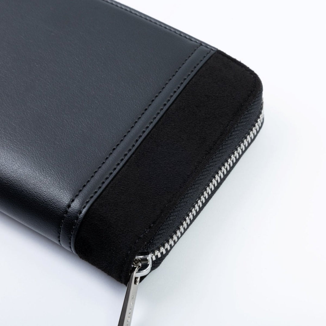Portefeuille compagnon Uppeal™ femme noir, éthique, élégant et fabriqué avec des matières innovantes.