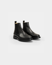 Load image into Gallery viewer, bottines chelsea noires pour homme en cuir vegan