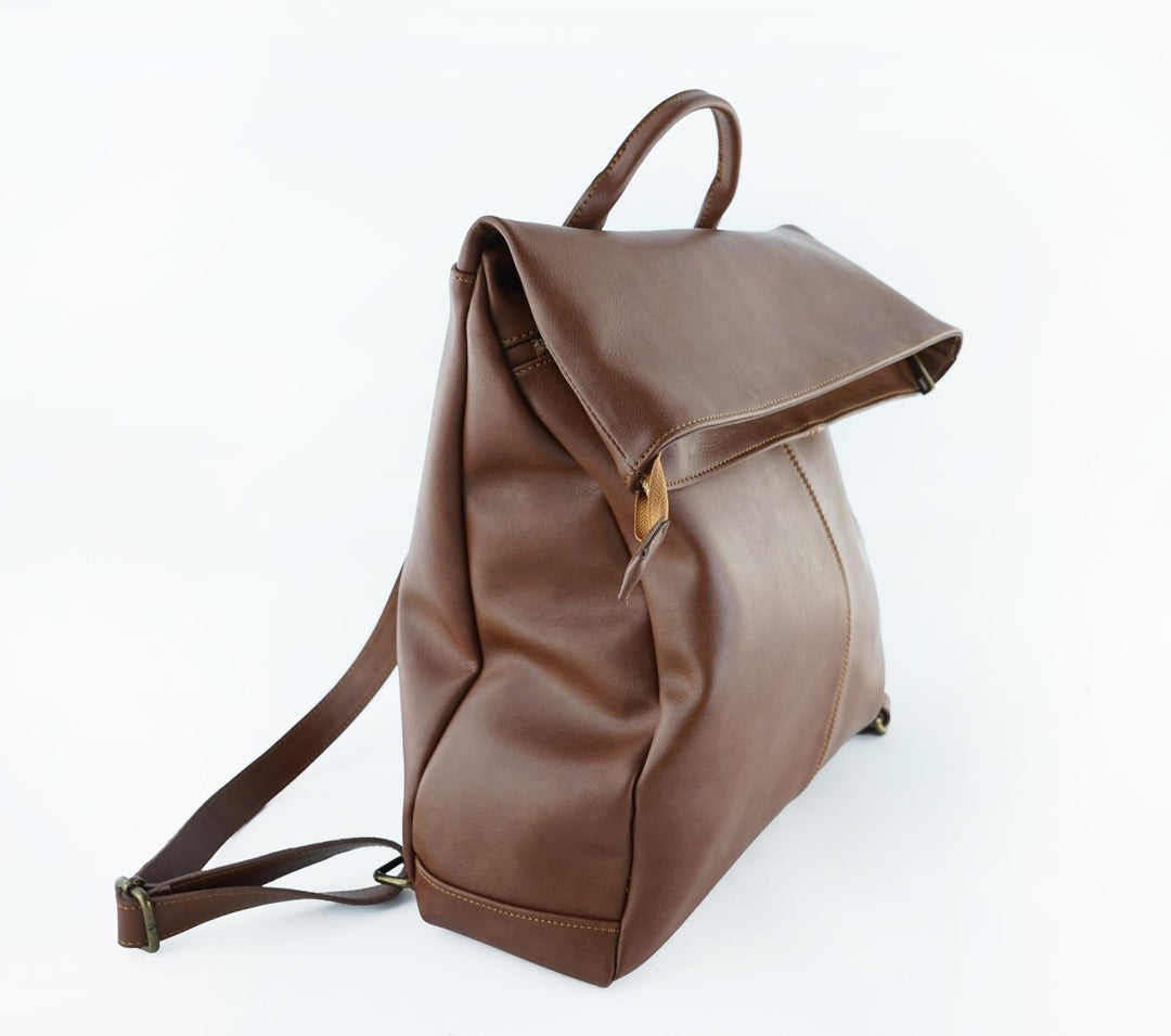 sac à dos en cuir vegan marron