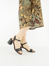 Load image into Gallery viewer, sandales à talons cuir vegan noir