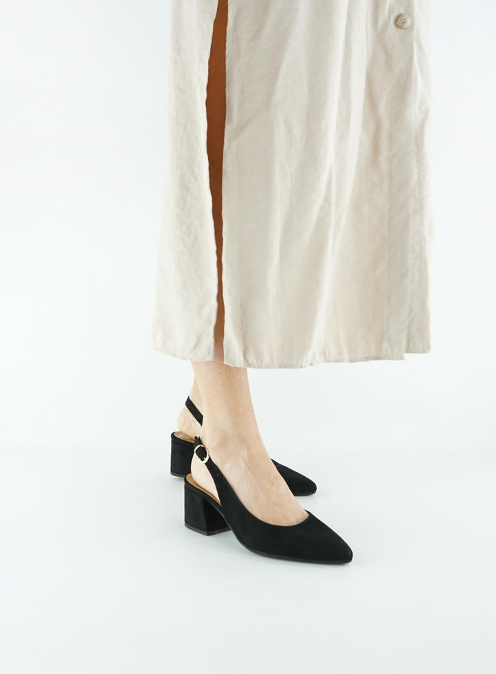 chaussures à talons vegan noir à bout pointu