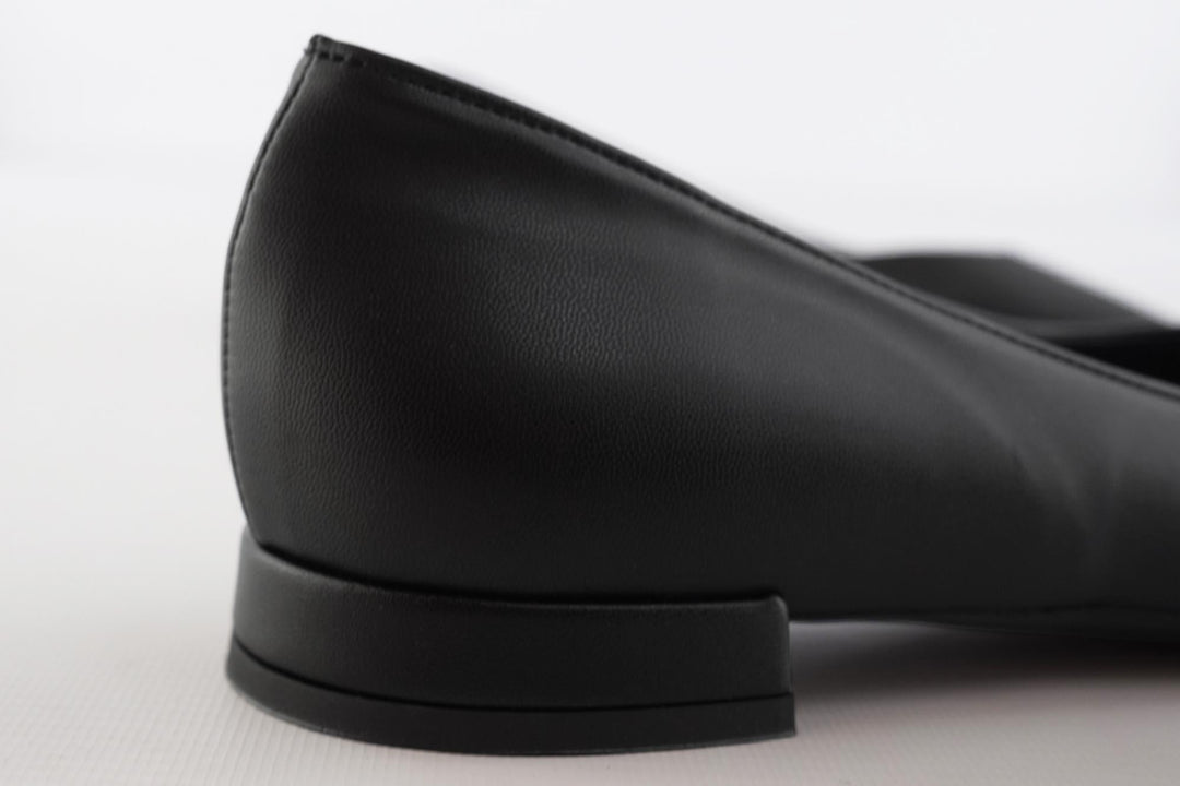 ballerines noires à bout pointu en cuir vegan