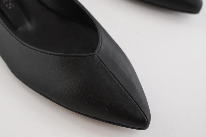 ballerines noires à bout pointu en cuir vegan