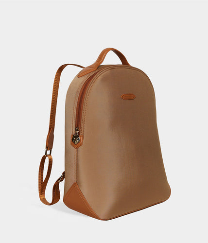 Sac à dos vegan pour femme et homme Lively Apple Skin et nylon recyclé caramel sans cuir, éthique, écoresponsable, écologique, recyclé et sans cruauté