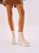 Load image into Gallery viewer, bottines vegan en cuir de mais rose clair