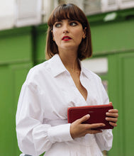 Load image into Gallery viewer, Portefeuille-Compagnon vegan Couture rouge, éthique écologique recyclé et écoresponsable.