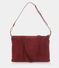 Load image into Gallery viewer, Sac Cabas Mia bordeaux vegan éthique et éco-responsable - Haute Maroquinerie vegan