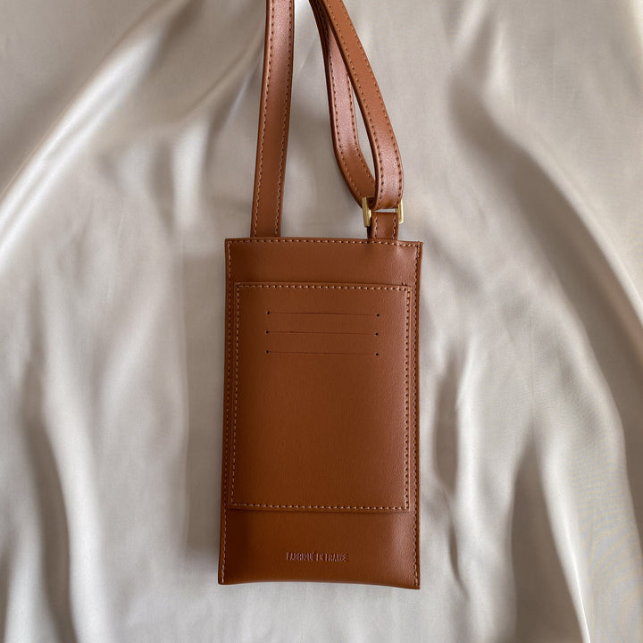 pochette de téléphone en cuir vegan de pomme marron