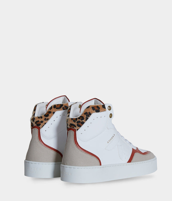 Sneaker Matéo montante biosourcée &amp; recyclée terracotta-léopard 3/4 arrière - basket éthique, écoresponsable et vegan.