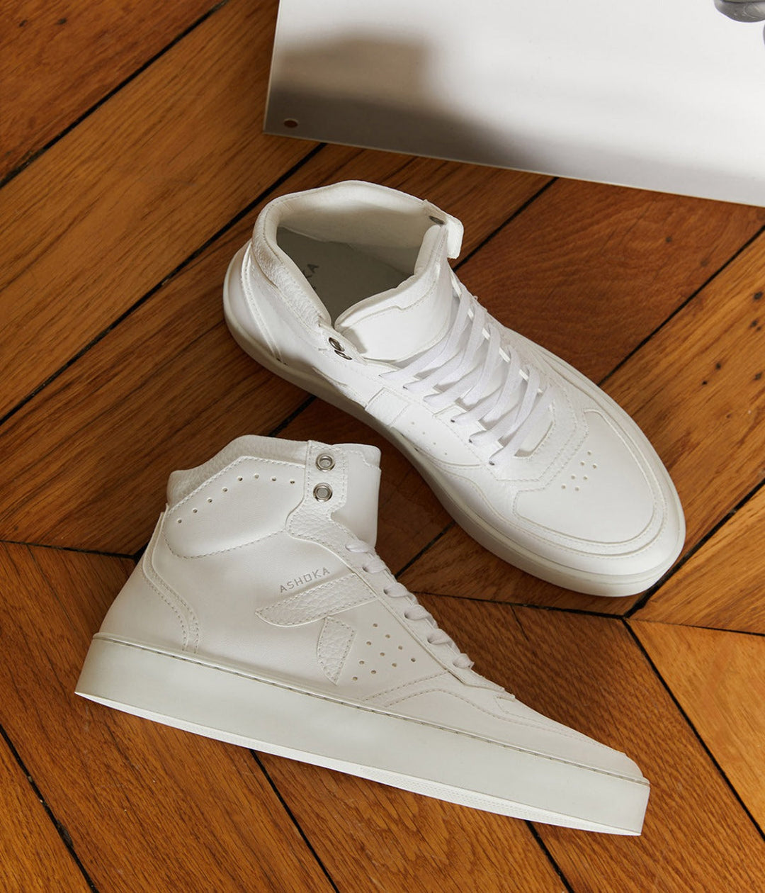 Sneaker Matéo montante biosourcée &amp; recyclée blanche 3/4 face - Tennis éthique, écoresponsable et vegan