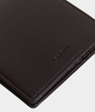 Charger l&#39;image dans la galerie, Portefeuille végétal Apple Skin homme chocolat, sans cuir éthique, écoresponsable et vegan