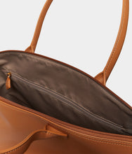 Load image into Gallery viewer, Sac cabas vegan pour femme Jolly Apple Skin caramel, sans cuir, éthique, écoresponsable, écologique, recyclé et sans cruauté