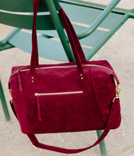 Load image into Gallery viewer, Sac Cabas Mia bordeaux vegan éthique et éco-responsable - Haute Maroquinerie vegan