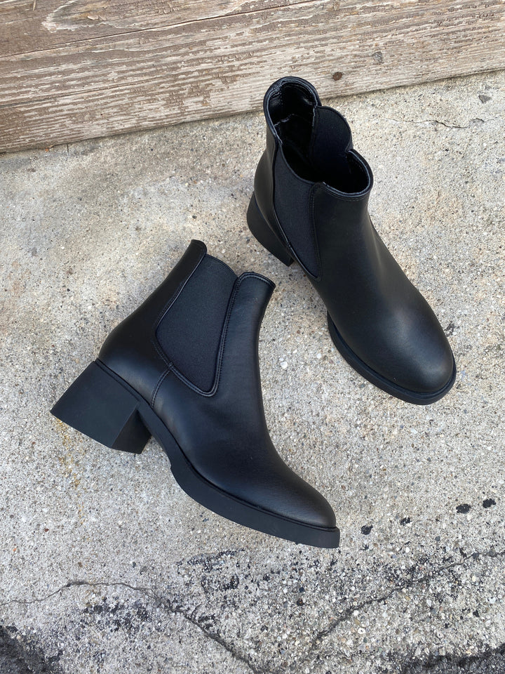 bottines noires vegan élégantes