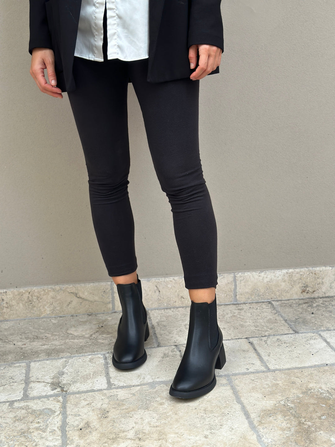 bottines noires vegan élégantes