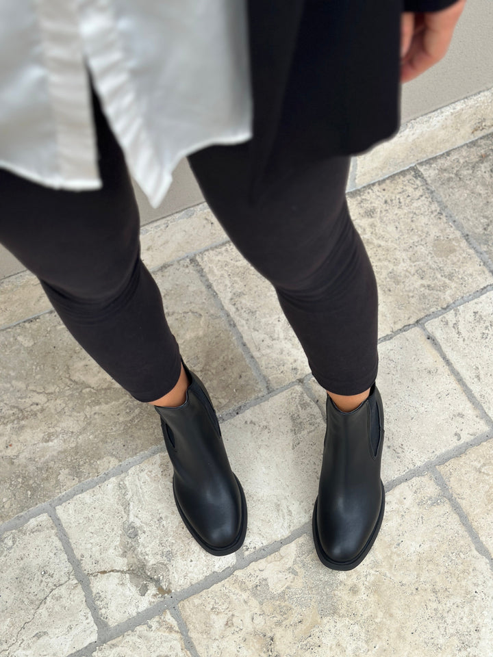 bottines noires vegan élégantes