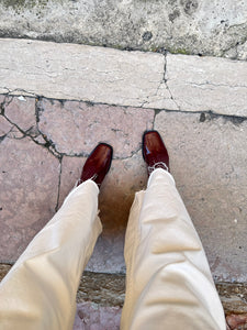 bottines en cuir vegan bordeaux vernis à talons