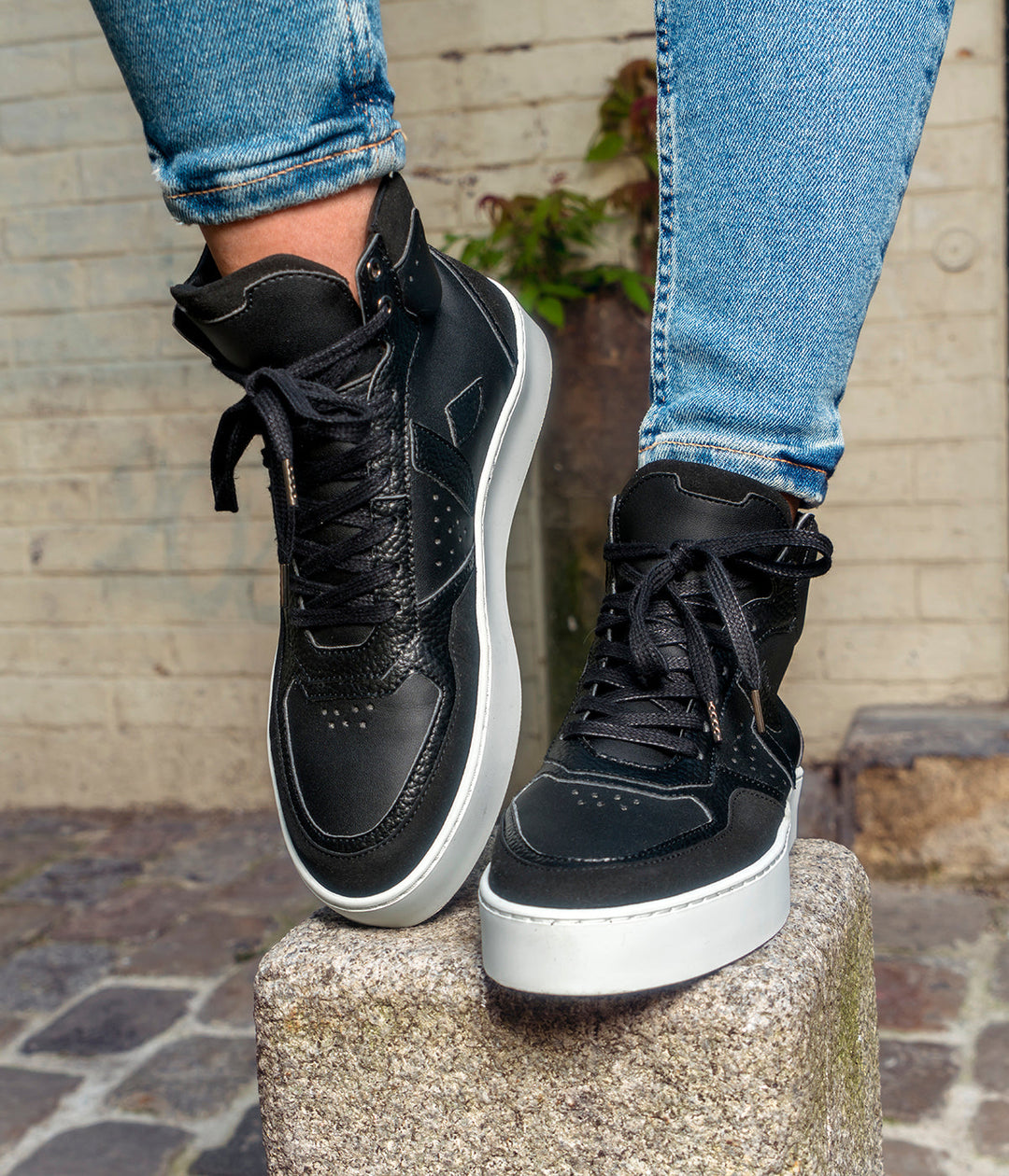 Sneaker Matéo montante biosourcée &amp; recyclée noire - Tennis éthique, écoresponsable et vegan