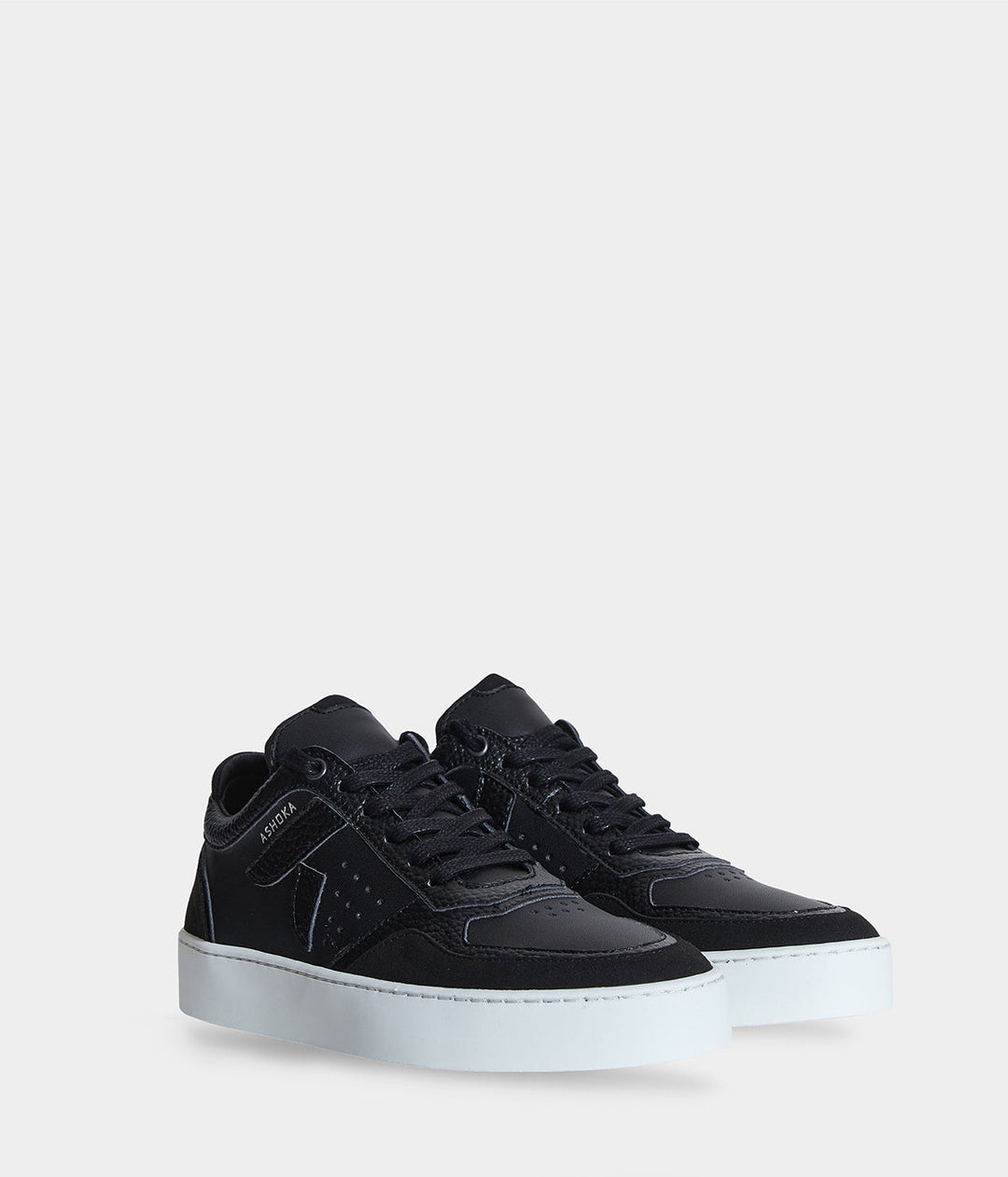 Sneaker végétale Matéo basse biosourcée &amp; recyclée noire - Tennis éthique, écoresponsable et vegan
