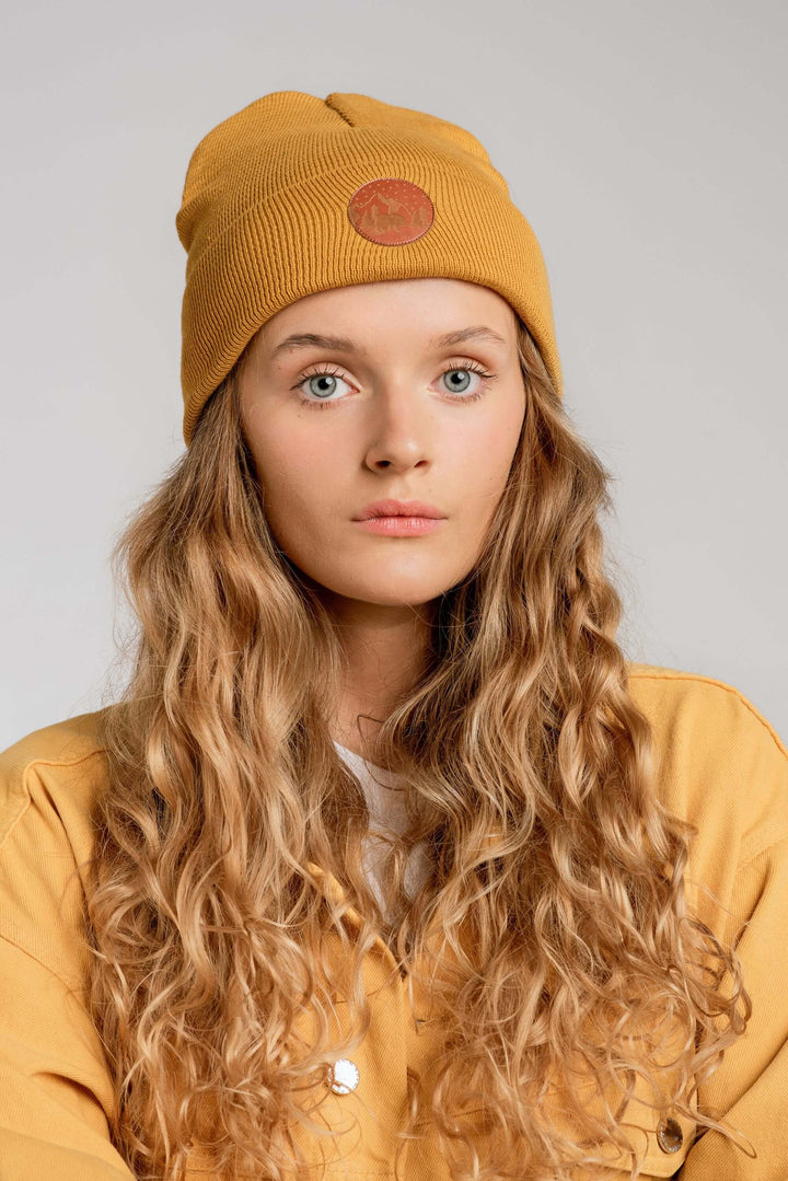 bonnet ecologique en coton bio couleur moutarde