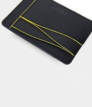 Charger l&#39;image dans la galerie, Grand porte-carte Mylo™️ jaune en mycélium, structure souterraine des champignons - éthique, écoresponsable, écologique, durable et sans cruauté