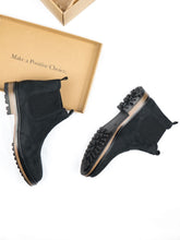 Load image into Gallery viewer, Vegan Women&#39;s Continental Chelsea Boots | Will&#39;s Vegan Store