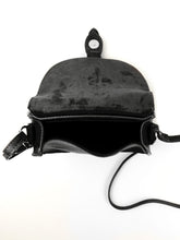 Charger l&#39;image dans la galerie, Vegan Women&#39;s Saddle Bag | Will&#39;s Vegan Store