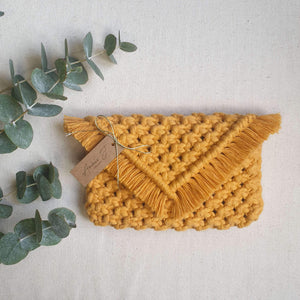 Pochette macramé