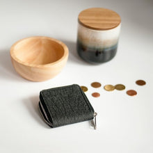 Load image into Gallery viewer, Piñatex Black Purse