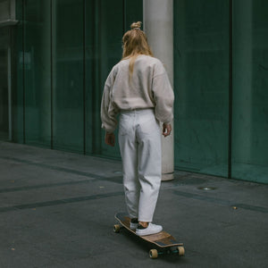 Sneakers femme after surf en raisin couleur blanc kaki en vue portée lifestyle
