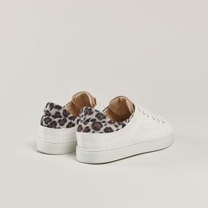Sneakers femme after surf en raisin couleur blanc léopard en vue packshot de derrière